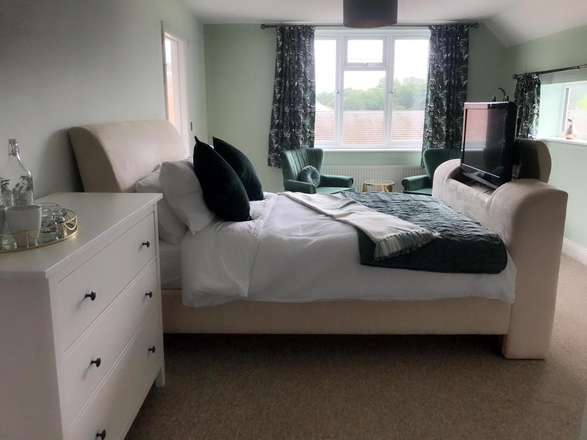 Redbrook Farm Bnb - Gateway To The New Forest Fordingbridge Exterior photo